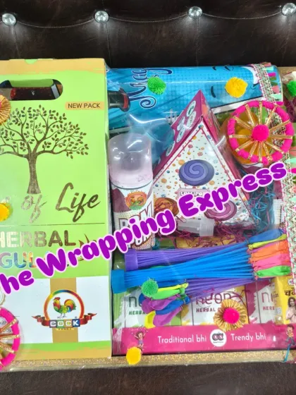 Another view of the tray-style Holi hamper, ready for the celebrations.