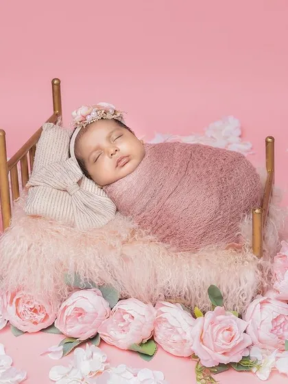 Meet the baby and her furry big sister. Including pets in newborn sessions is always so special, as it captures the beginning of a beautiful friendship.