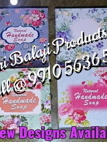 A collection of my square floral printed soap boxes. The different designs allow you to match your packaging to your soap's scent or style.