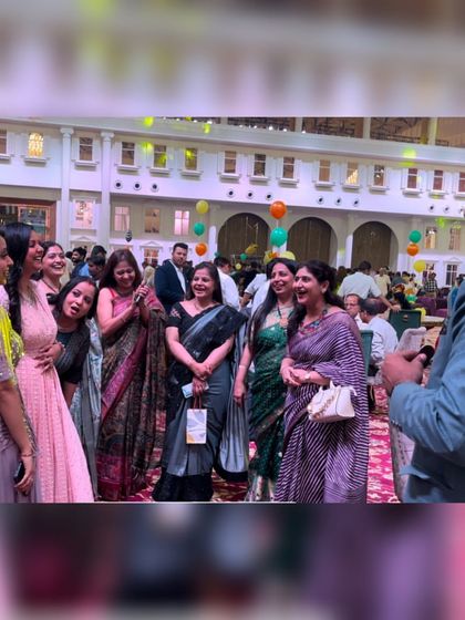 Close-Up & Roving Magic photo 8