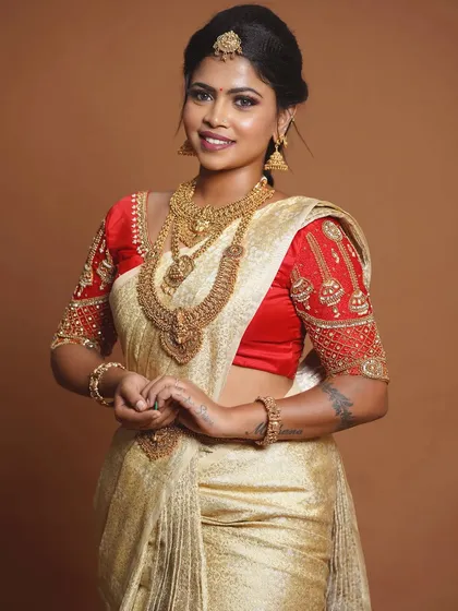 The bride's happy expression is the best compliment I can receive.