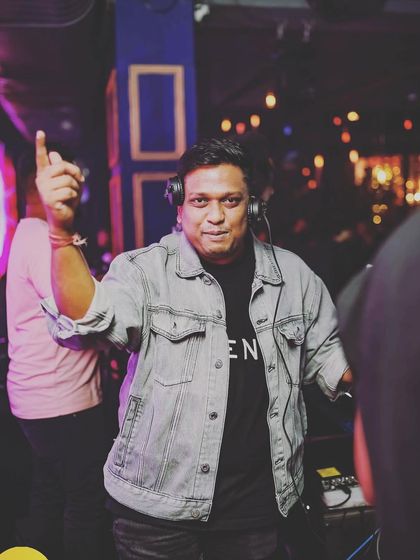 Behind the Decks photo 15