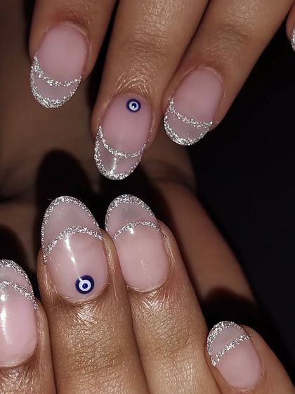 Shine On: Glitter, Chrome & Cat Eye photo 51