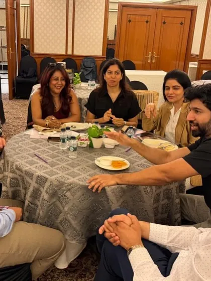A candid discussion with my derm friends and peers after the panel on retinal. These informal chats are often where some of the most valuable insights are shared. Great science, even better company.