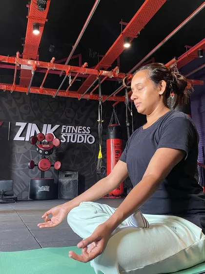 Finding a moment of calm. Our sessions often conclude with mindfulness exercises, helping employees to de-stress and refocus before returning to their work.