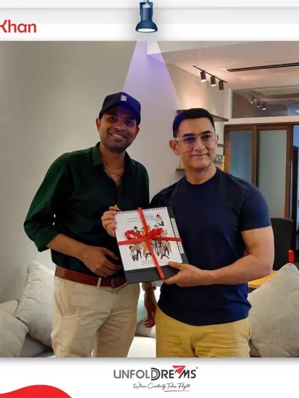 Presenting my Aamir Khan themed calendar to the man himself, Aamir Khan.