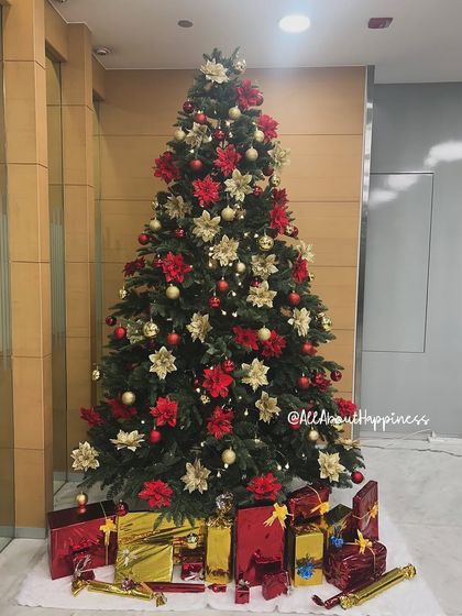 Another angle of the magnificent Christmas tree. Corporate events are a big part of what we do.