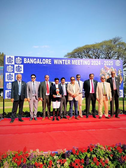 The winning team of the Delhi Race Club Trophy.