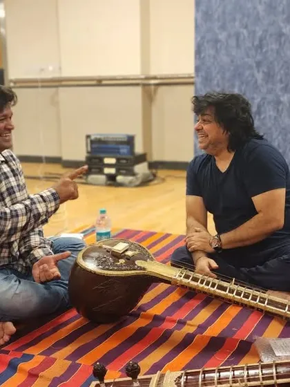 Sharing a laugh with sitar maestro Niladri Kumar ji after working on the jawari of his sitar. Getting the tone just right for an artist of his caliber is a rewarding challenge.