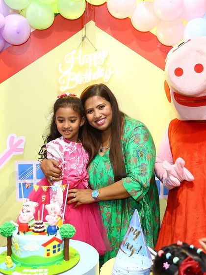 Another great photo opportunity with Peppa Pig by the birthday cake. We ensure the birthday child gets plenty of special attention.