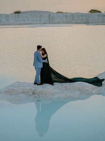 Dreamy Escapes: Unique Landscapes & Gowns photo 39