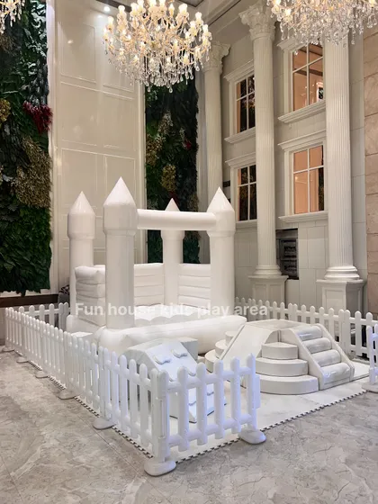 Make a statement with our elegant all-white bouncy castle and play area. We transformed this beautiful indoor hall into a toddler's paradise, proving that fun and sophisticated event decor can go hand in hand.