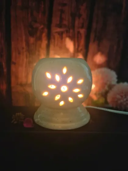 Flameless Fragrance: Wax Melts & Warmers photo 5