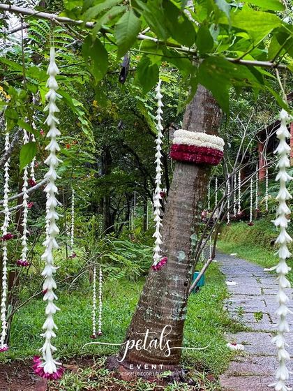 Petals - Wedding Decoration & Styling Exquisite Floral Details photo 17