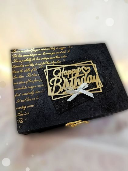 Another angle of the black vintage hamper, perfect for birthdays, anniversaries, or any special day for him.