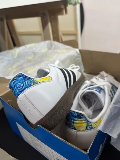 A small touch of "Starry Night" on the heel of these Adidas Sambas.