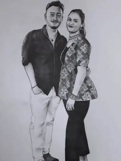 A full-length couple portrait done on A3 paper. This 16-hour commission work involved careful attention to their poses and clothing to create a balanced and realistic drawing.