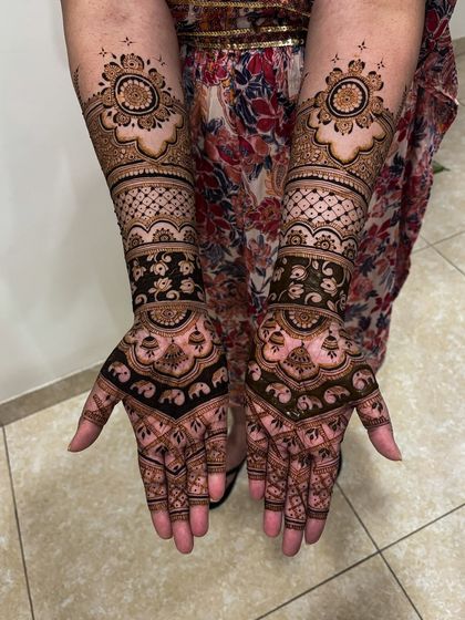 Lotus Mehendi Arts - Bridal & Occasion Mehendi Elaborate Bridal Designs photo 12