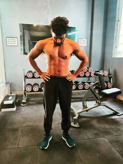 Make yourself a priority. This physique is the result of putting my health and training first, every single day.