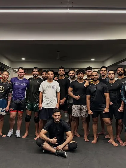 The team after a deeply insightful cage wrestling seminar with Coach Eliot Kelly. We are always learning, always evolving, and always raising our level.