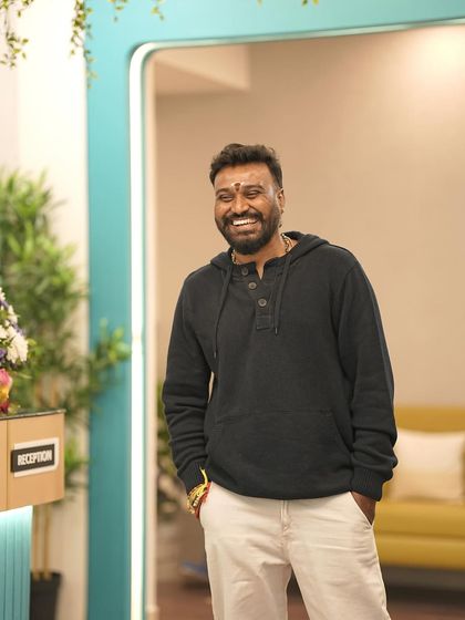 Murugananda Muruga - Dance and Fitness Classes Just Me: Muruga's Vibe photo 6