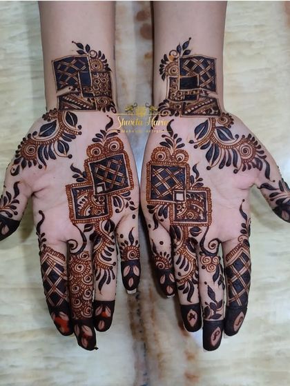 A modern and stylish design with geometric blocks and swirling vines, perfect for a guest who wants something unique.