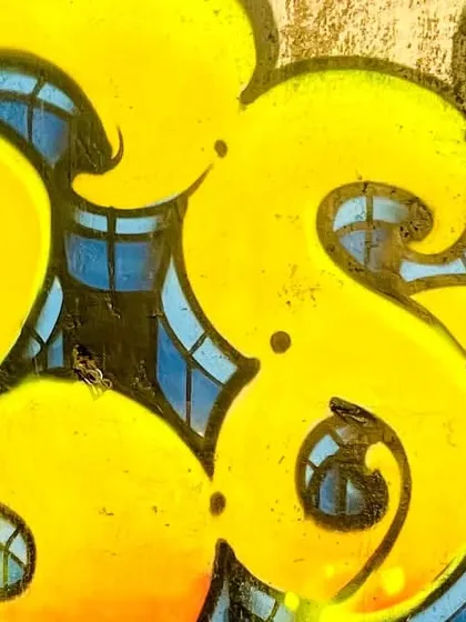 A detailed shot of the first piece of the year. The sparkles and clean lines show the attention to detail, even in a quick jam. It's all about those finishing touches.