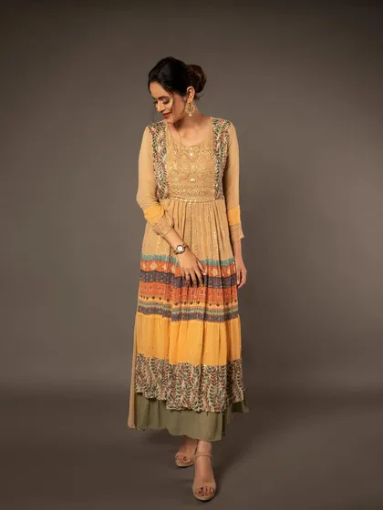 Another full-length shot showing the outfit from a slightly different perspective, adding variety to a product gallery.