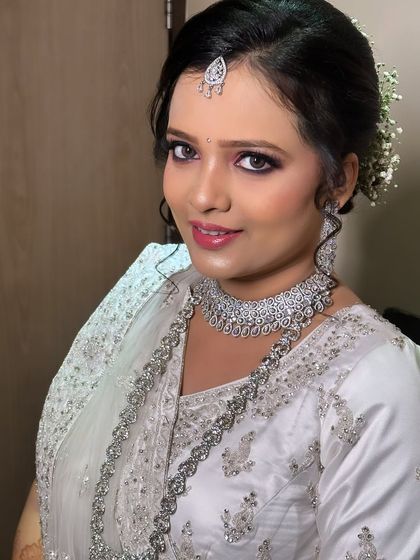 Glamorous Lehenga & Reception Looks photo 7