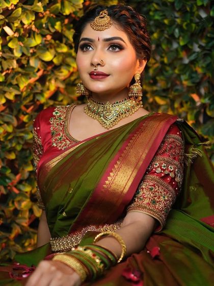 Another angle of the stunning Can-Can drape. The olive green and red combination is a classic choice for this grand and royal look.