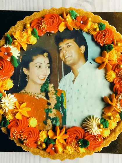 Turn your favorite memories into a delicious treat. My custom photo tarts feature a high-quality edible image of your choice, framed with beautiful, hand-piped buttercream flowers. It’s the perfect centerpiece for anniversaries and special milestones.