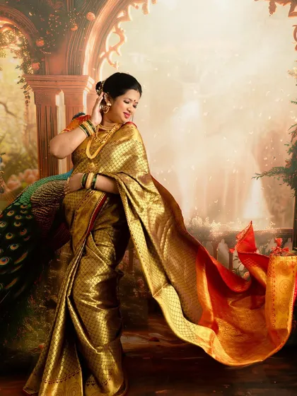For clients wanting to honor their heritage, I offer traditional maternity shoots. I guide you on how to drape a saree beautifully to highlight your bump, creating a timeless and culturally rich portrait.