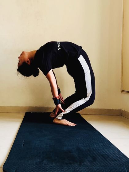 Moving the spine in the opposite direction makes it strong and flexible. Ustrasana, or camel pose, is a fantastic heart opener that also improves posture.