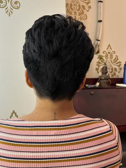 Rohit - Haircuts Chic Short Cuts: Bobs & Pixies photo 12