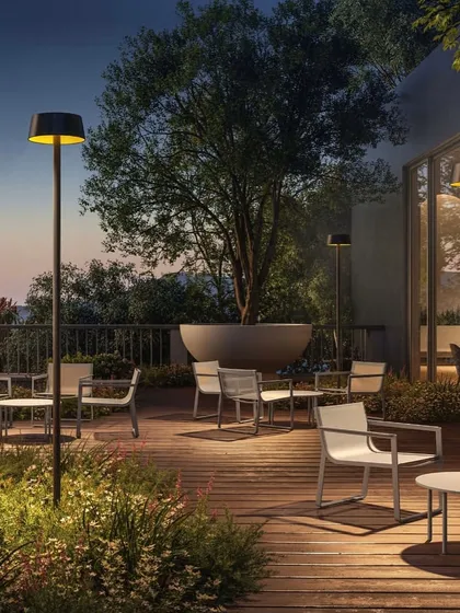 Our solar lamp posts create an elegant and welcoming atmosphere for this commercial terrace. They are an ideal solution for restaurants, cafes, and resorts, offering reliable, all-weather performance and a modern aesthetic that enhances the guest experience.