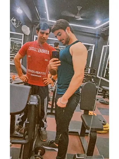 A post workout picture with a fellow coach. We are always learning from each other and pushing ourselves to be better trainers.
