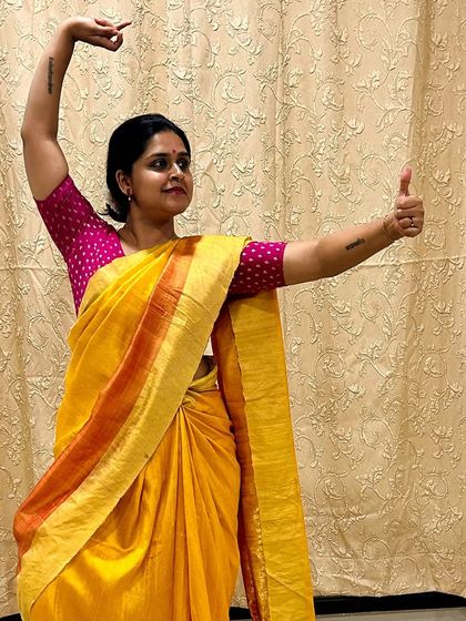 Commemorating the first day of Navratri and the goddess Shailaputri, daughter of the mountains. The mudra here depicts Lord Shiva, her consort, holding the crescent moon and the damaru.