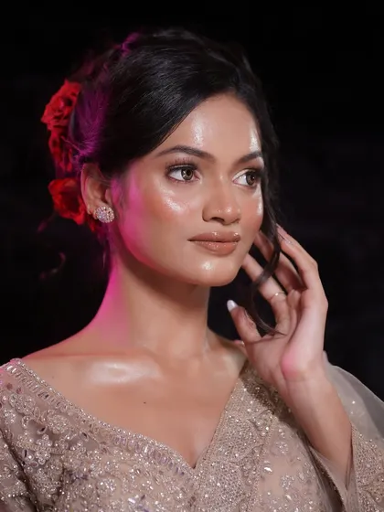 Another beautiful portrait capturing the radiant finish of the glass skin technique.