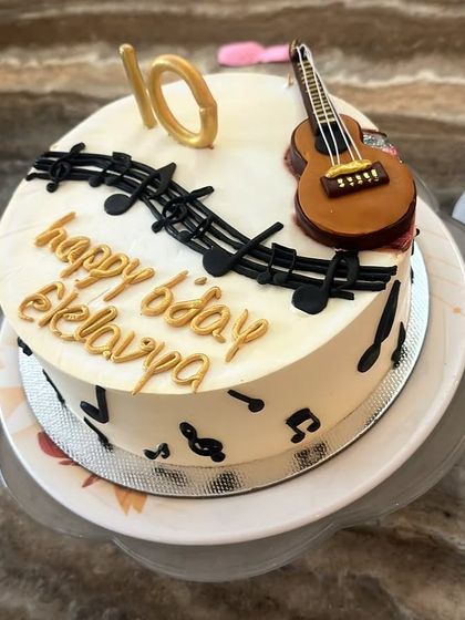 Pastrico - Custom Celebration Cakes Your Passion, My Canvas photo 39