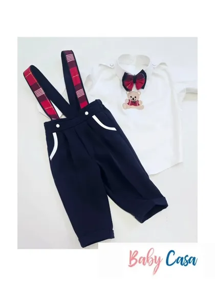 Simple and classy. This suspender set with a teddy bear patch and plaid bow tie is a timeless choice for any special occasion, offering a smart look without compromising on comfort.