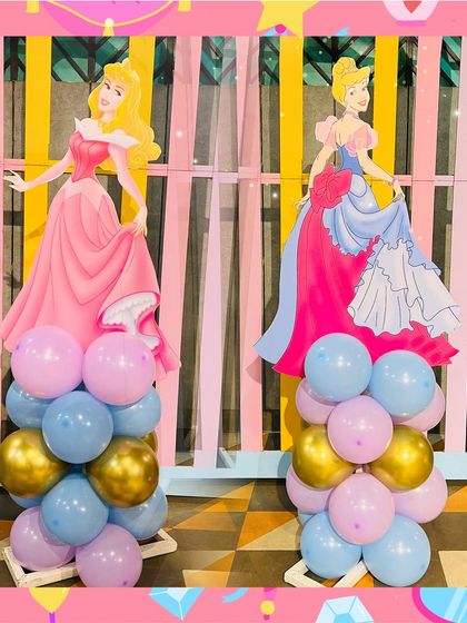 A royal welcome from Princess Aurora and Cinderella. These beautiful character standees, complete with their own balloon bases, are perfect for greeting guests and setting the scene for a magical princess party.