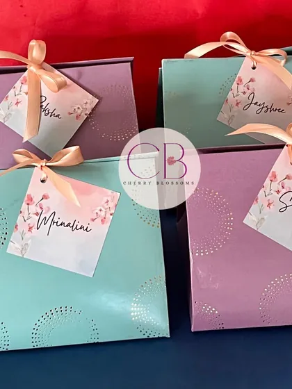 Our pastel-themed gift bags are perfect for bridesmaid hampers or wedding favours. We offer them in beautiful shades of mint green and lavender, complete with personalised name tags.