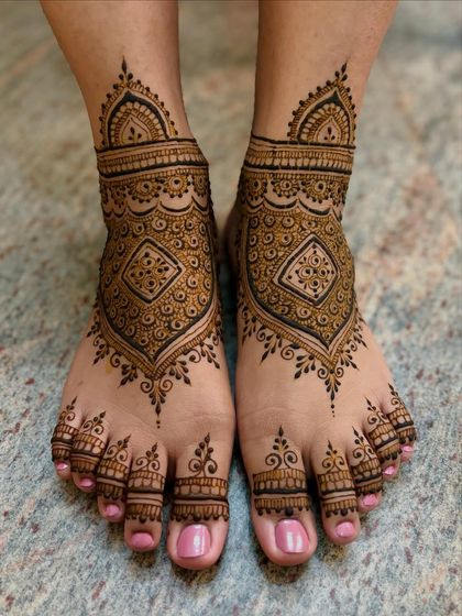 Mitali - Mehendi for Special Occasions Beautiful Henna for Feet photo 9