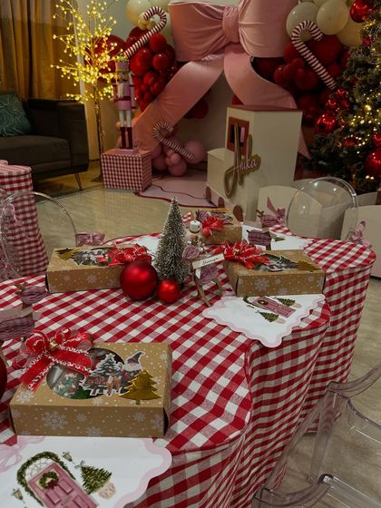 Intimate & Holiday Parties photo 7