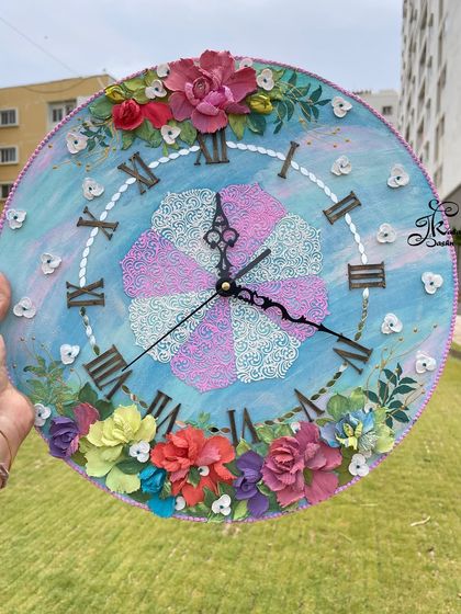Jashn-e-Kala by Sakshi - Custom Russian Sculpture Decor Custom Wall Clocks photo 4