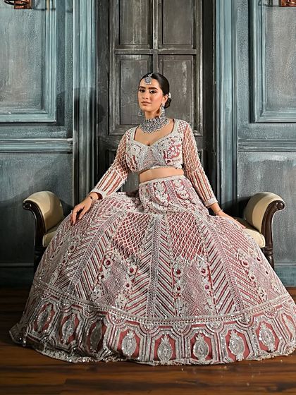 Elegant Bridal Buns & Updos photo 31