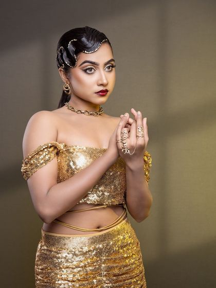 This pose captures the drama and elegance of the entire look. It’s a perfect example of a portfolio-quality image that my students learn to create.