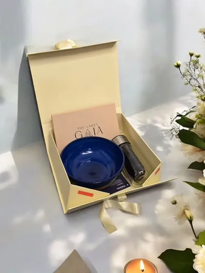 I design thoughtful, handcrafted ceramic gifts for corporate events and special occasions. This elegant hamper, featuring a custom bowl, is an example of a memorable gift that people will cherish.