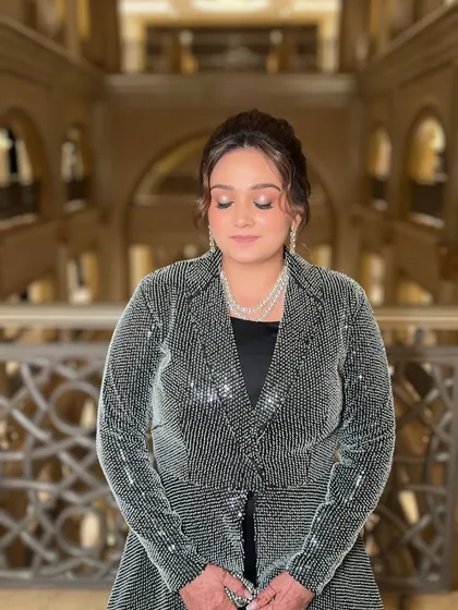 A beautiful portrait of my client in Abu Dhabi. Her makeup is soft and glowing, and she looks absolutely radiant.
