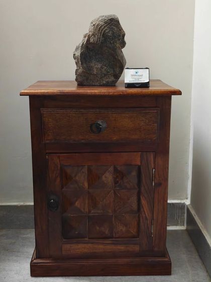 This stone modern art abstract is an exquisite piece of art, perfect for adding a decorative touch to a console table or shelf in a modern home.